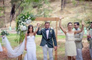 Vicky Flanegan , marriage celebrant, wedding celebrant, relaxed ceremony, modern celebrant, fun celebrant, wedding belair national park, South Australia wedding, kate potter photography,